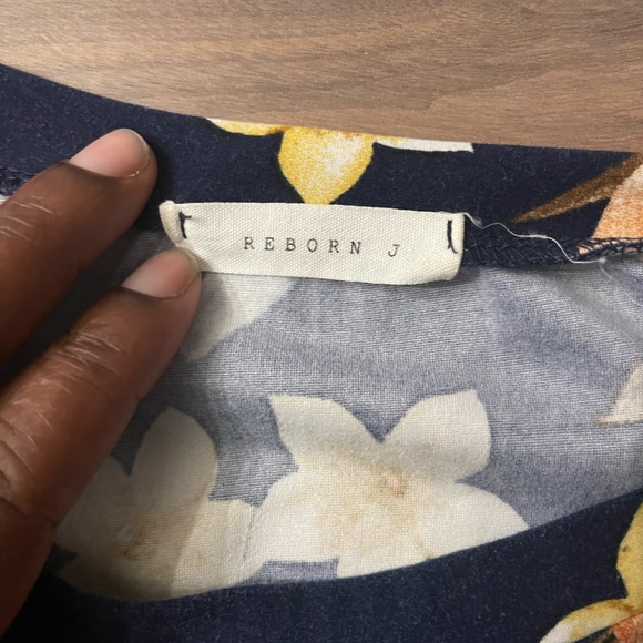 EUC XL Floral Blouse - Picture 7 of 9